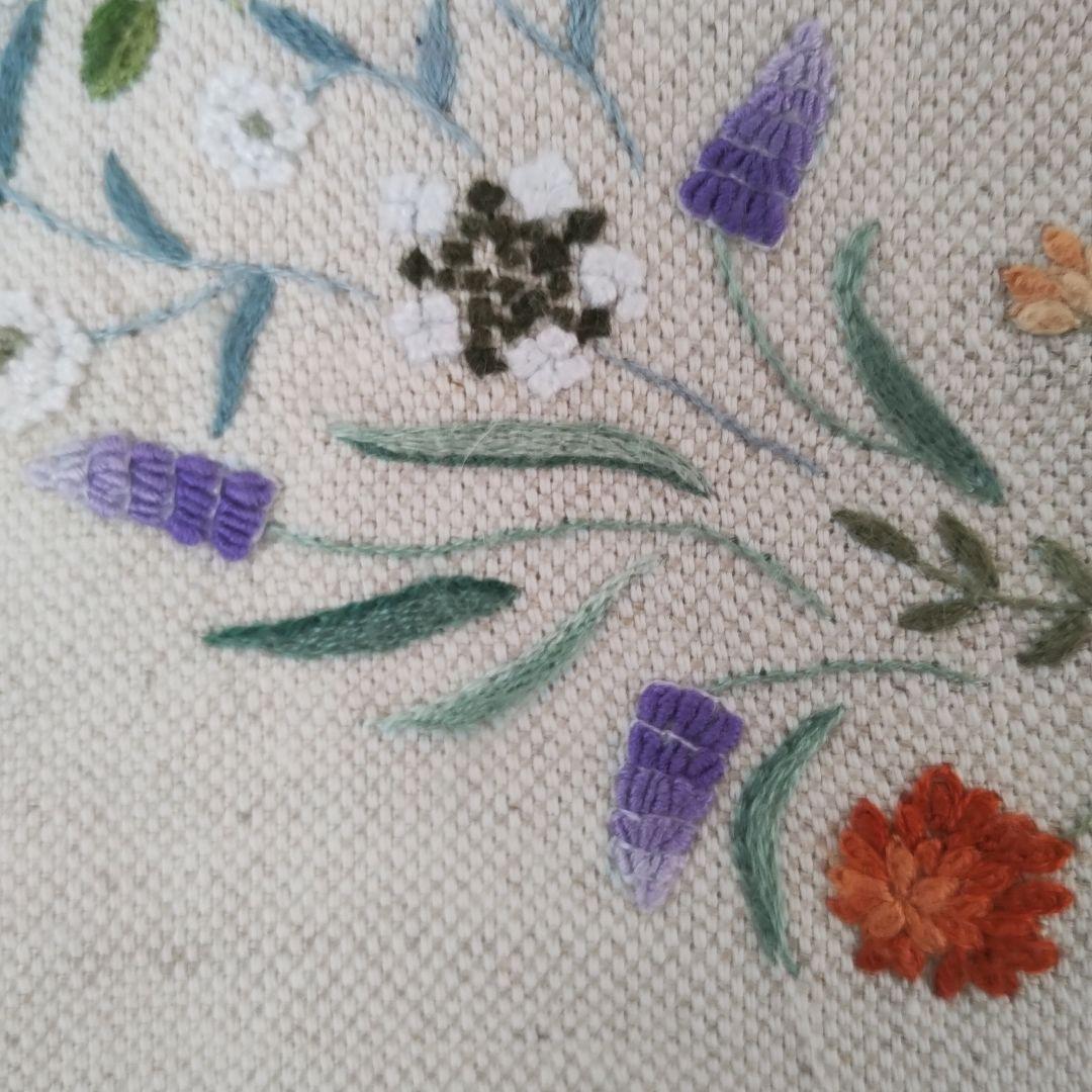 ハンドメイド 手刺繍 小さなお花のト― トバック