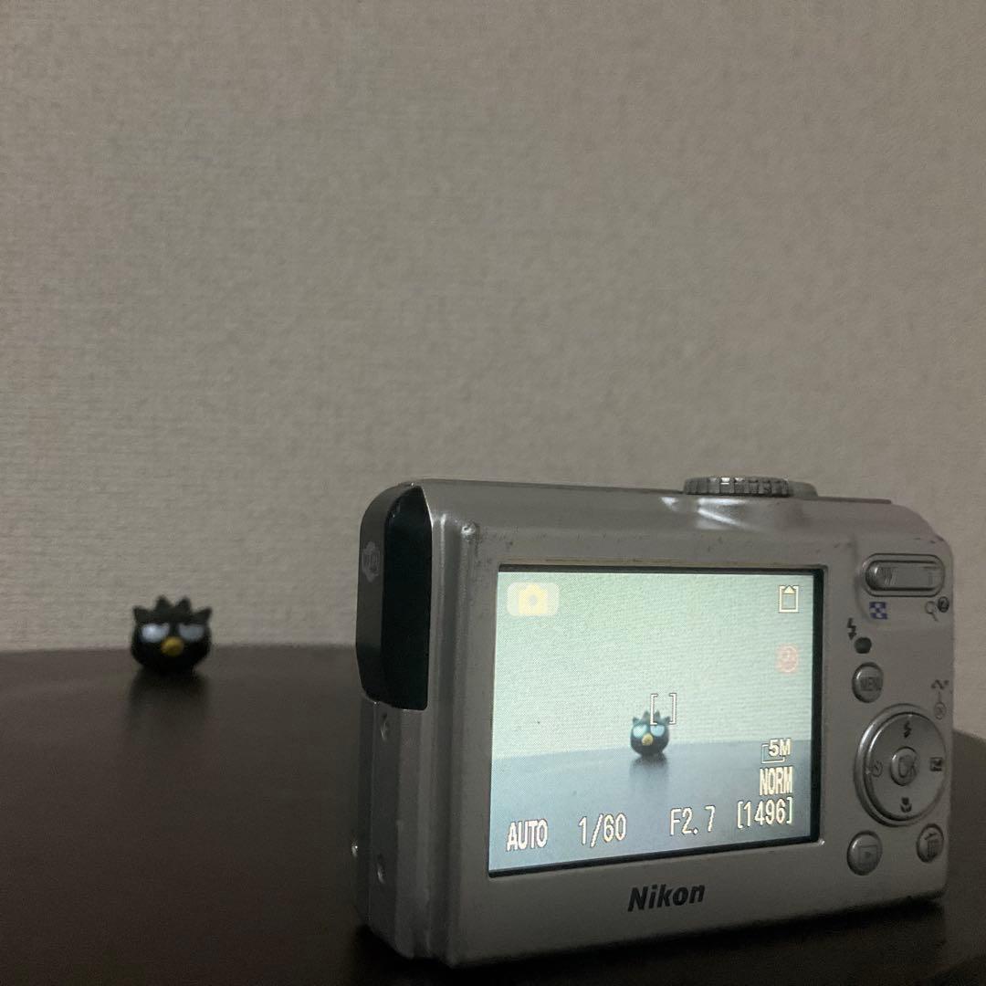 デジタルカメラ Nikon COOLPIX P2
