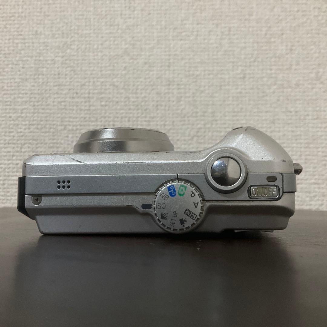 デジタルカメラ Nikon COOLPIX P2