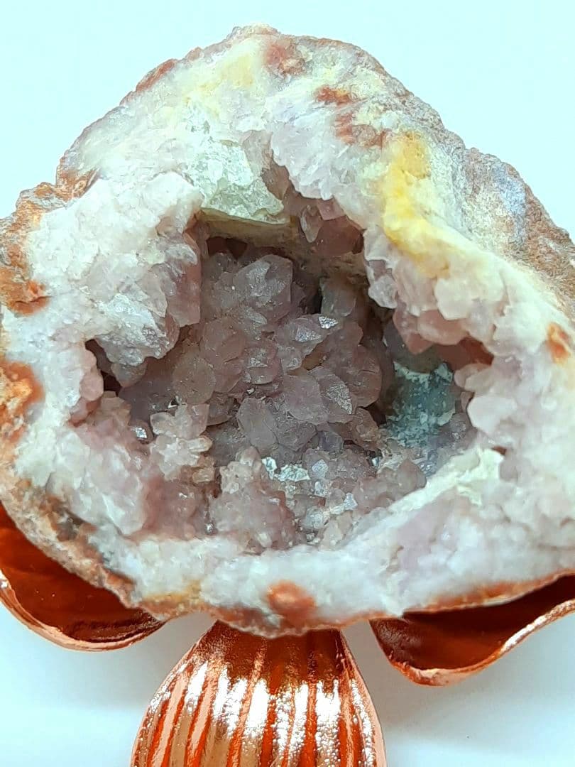 希少石　ピンクアメジスト　ジオード　原石　アルゼンチン産　カルサイト　フラワー