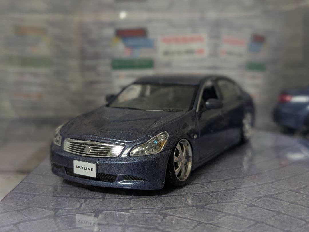 1/43 V36スカイライン ＋ チョロQ V36