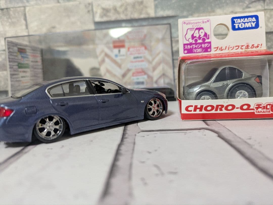 1/43 V36スカイライン ＋ チョロQ V36