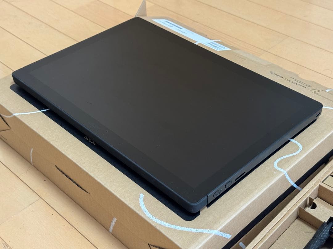 Wacom Cintiq 16 DTK168K4C ワコム 液タブ 中古品