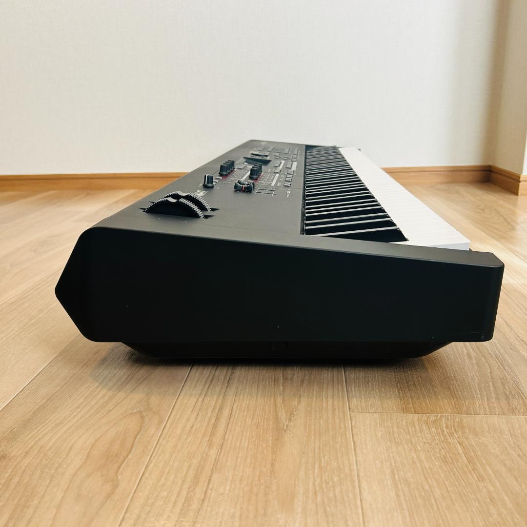 YAMAHA MOX8 ワークステーションシンセサイザー 88鍵 ペダル付き