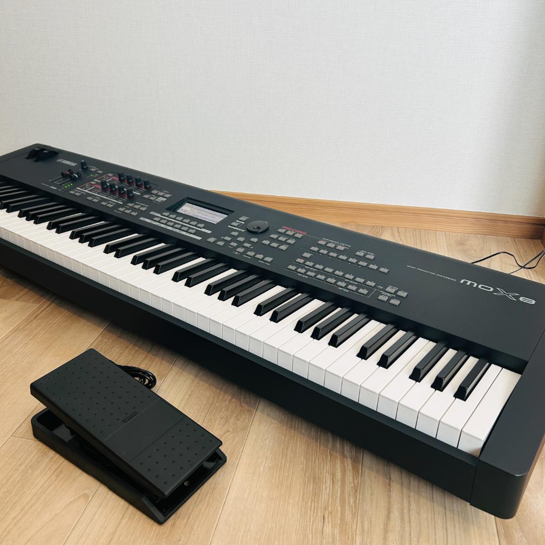 YAMAHA MOX8 ワークステーションシンセサイザー 88鍵 ペダル付き