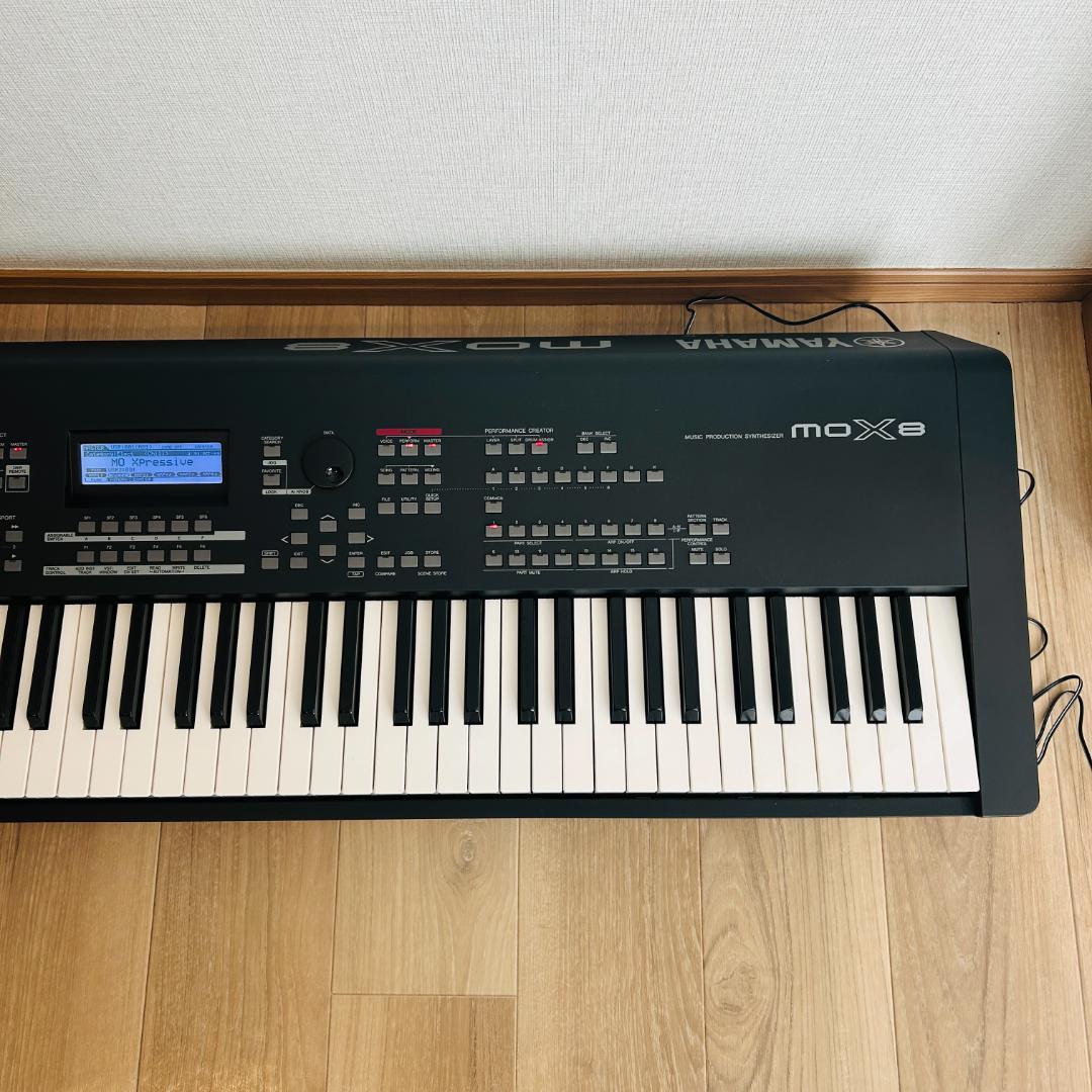 YAMAHA MOX8 ワークステーションシンセサイザー 88鍵 ペダル付き