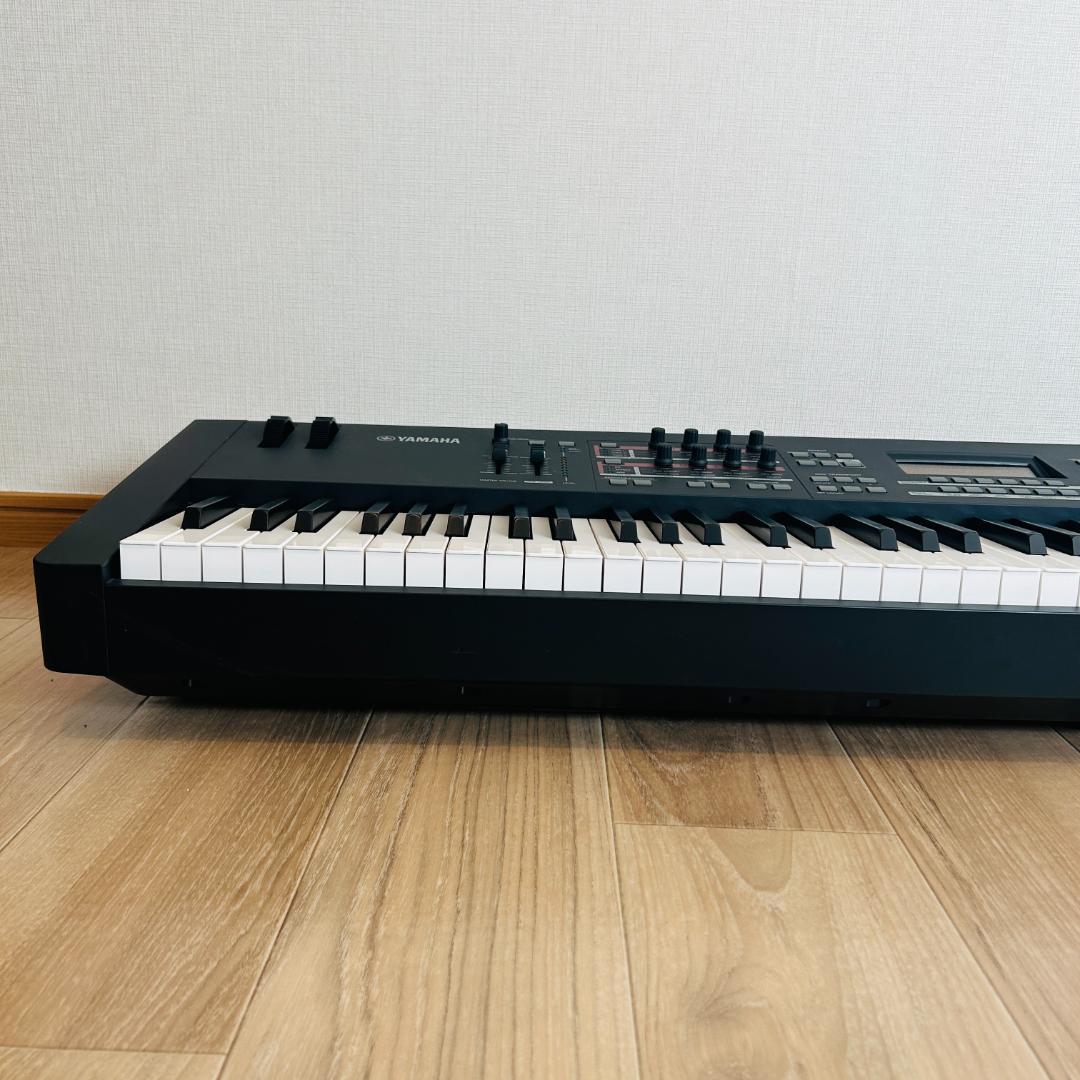 YAMAHA MOX8 ワークステーションシンセサイザー 88鍵 ペダル付き