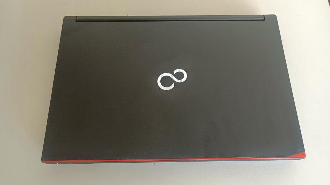 ⭐️ノートパソコンFUJITSU第七世代Core i3 SSD128Gメモリ8G