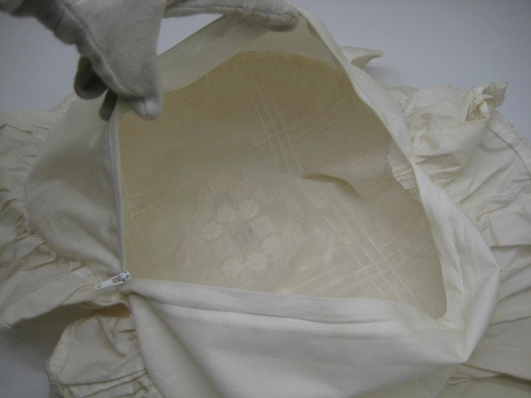 さえら　ANLICO 　アンリコ　円形　クッション