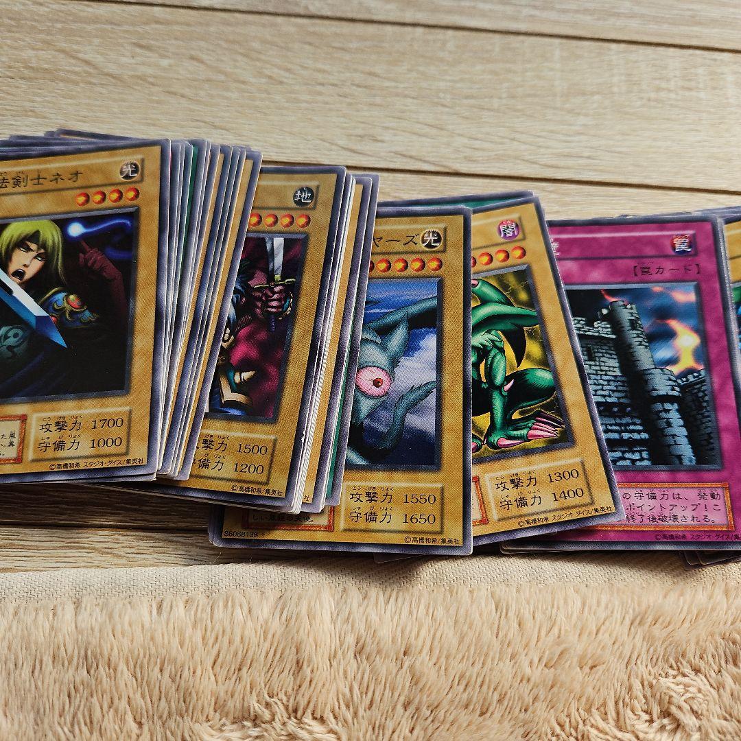 遊戯王 カード初期レア10枚 2期以降レア27枚 ノーマル合わせ444枚ほど