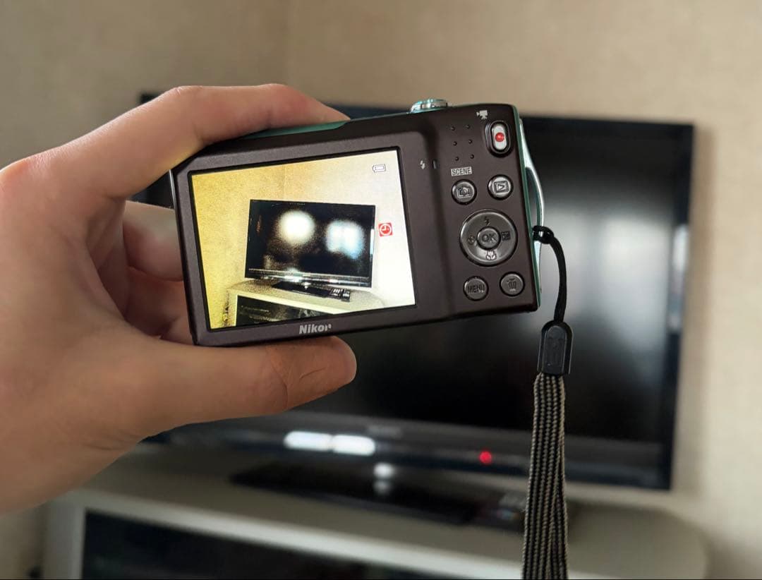 Nikon COOLPIX S3300 ターコイズ(充電ケーブル付)