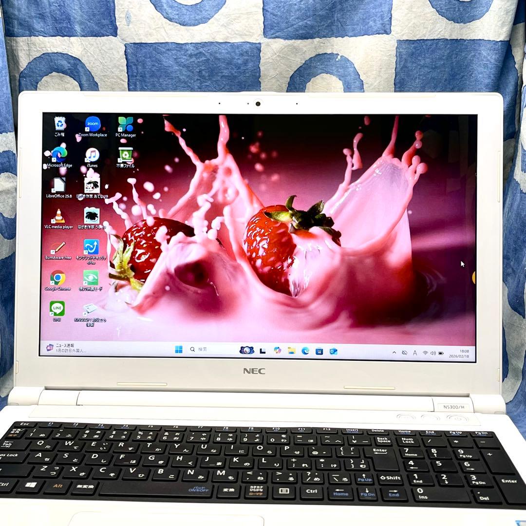 快速SSD240G☆人気白ノートパソコン♪カメラ付！第7世代☆Windows11