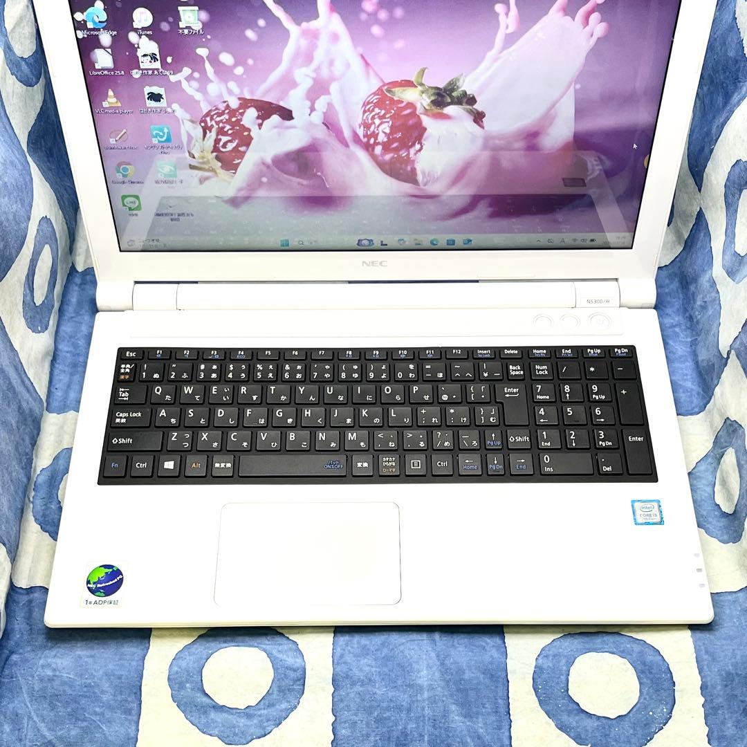 快速SSD240G☆人気白ノートパソコン♪カメラ付！第7世代☆Windows11