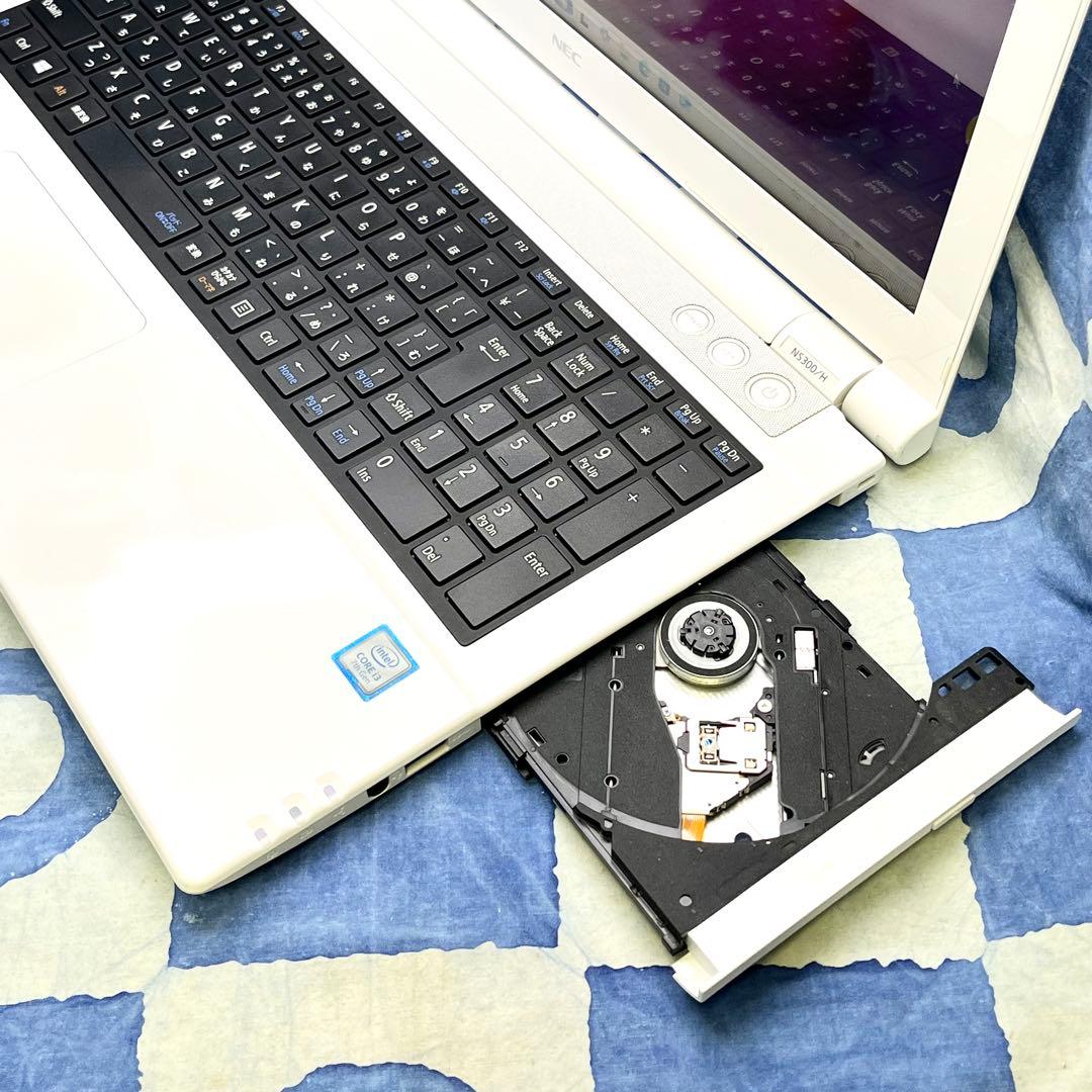 快速SSD240G☆人気白ノートパソコン♪カメラ付！第7世代☆Windows11