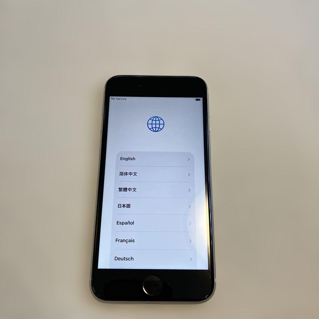 美品　iPhoneSE 第三世代　64GB ケース付simフリー　2023年購入