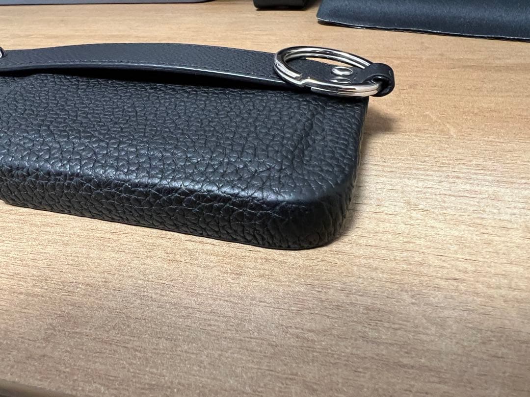 【美品】BONAVENTURA iPhone13pro用ケース