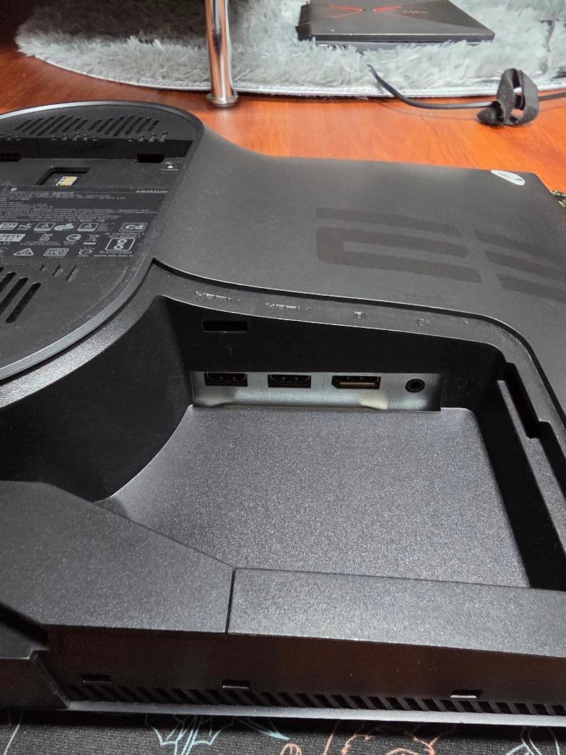 DELL ALIENWARE 240Hzモニター AW2521HF