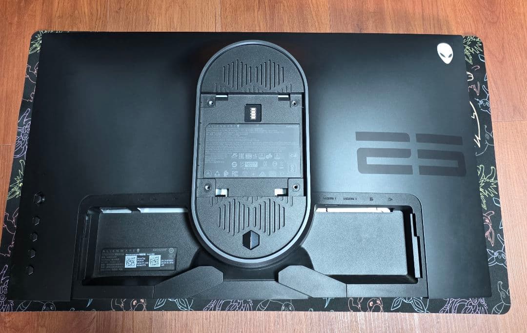 DELL ALIENWARE 240Hzモニター AW2521HF