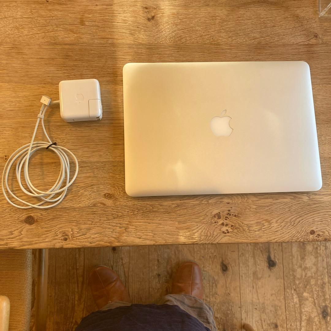 Apple MacBook air2017年モデル 充電器付き