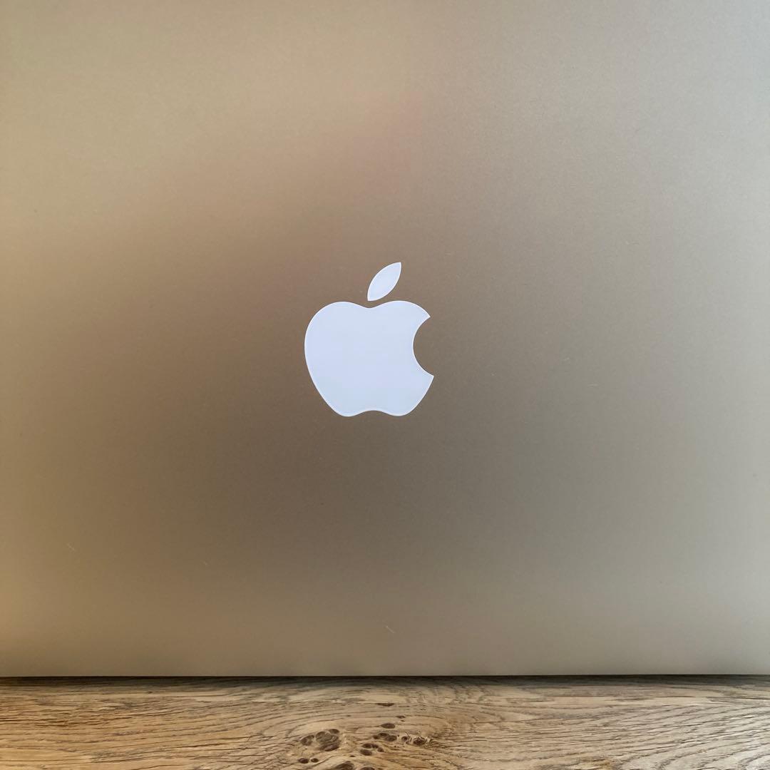 Apple MacBook air2017年モデル 充電器付き