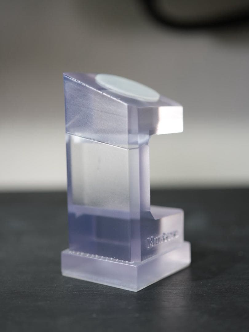 腕時計スタンド クリアムケオムントル【B】