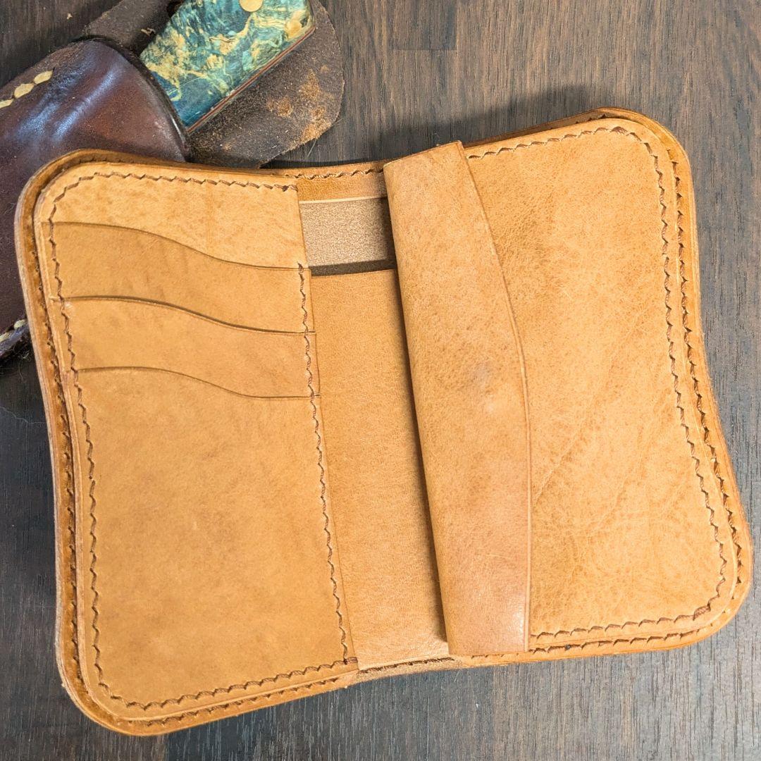 〝総手縫い〟ミドルウォレット ダイヤモンドパイソン 本革