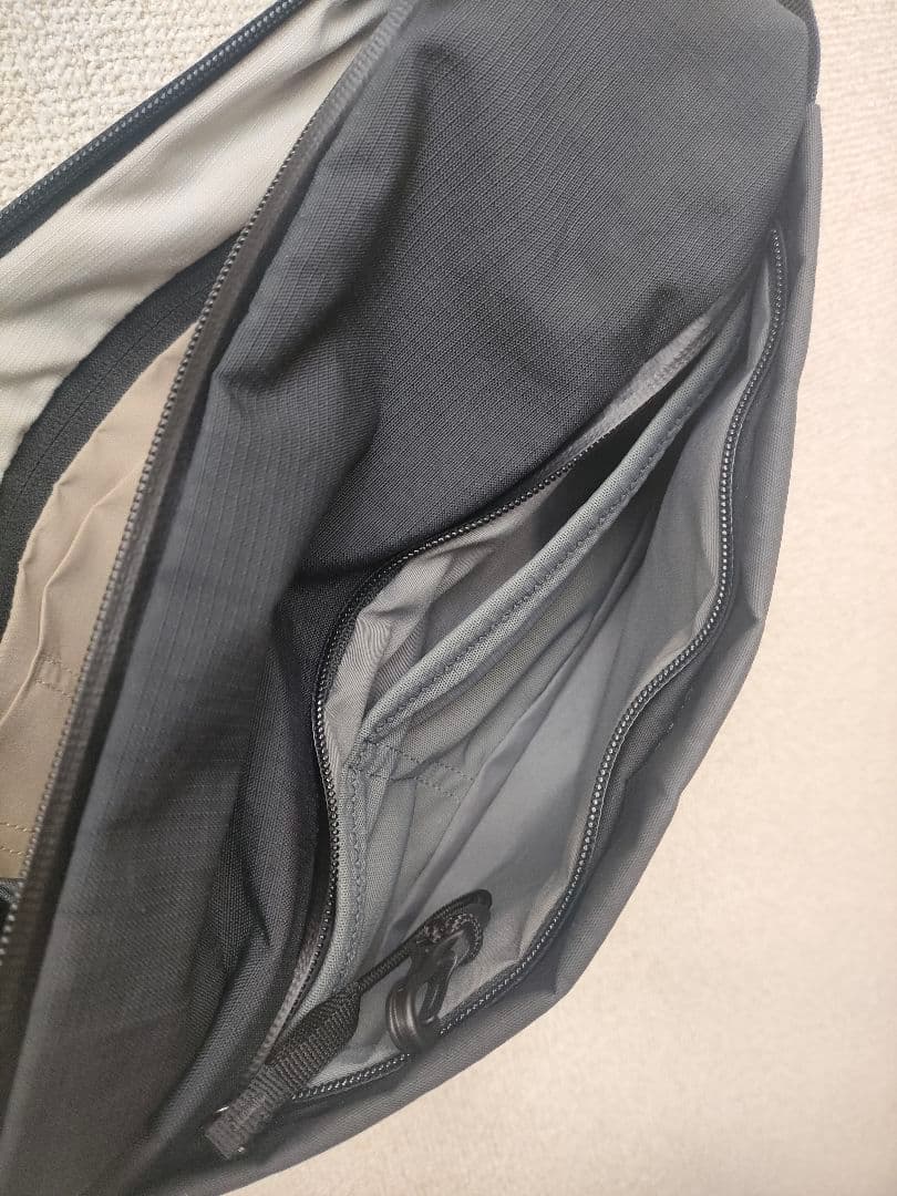 ボディバッグ・ウエストポーチ bellroy 9l venture sling