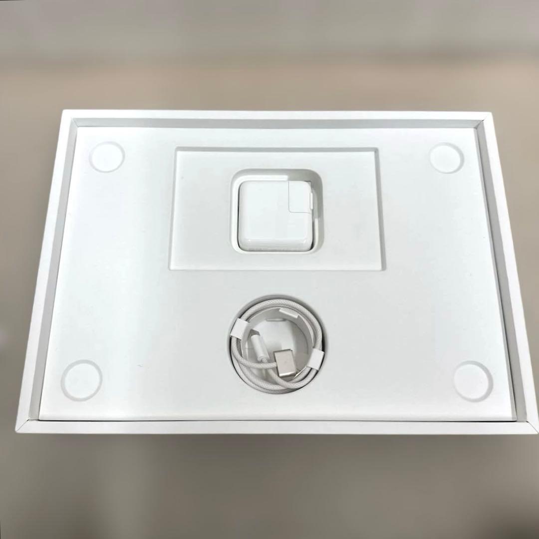 【ほぼ未使用】MacBook Air M4 13インチ 16GB 256GB