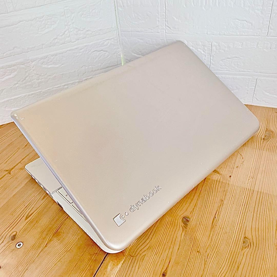 すぐ使える✨ メモリ8G✨新品SSD✨カメラ付 ノートパソコン✨趣味や事務作業