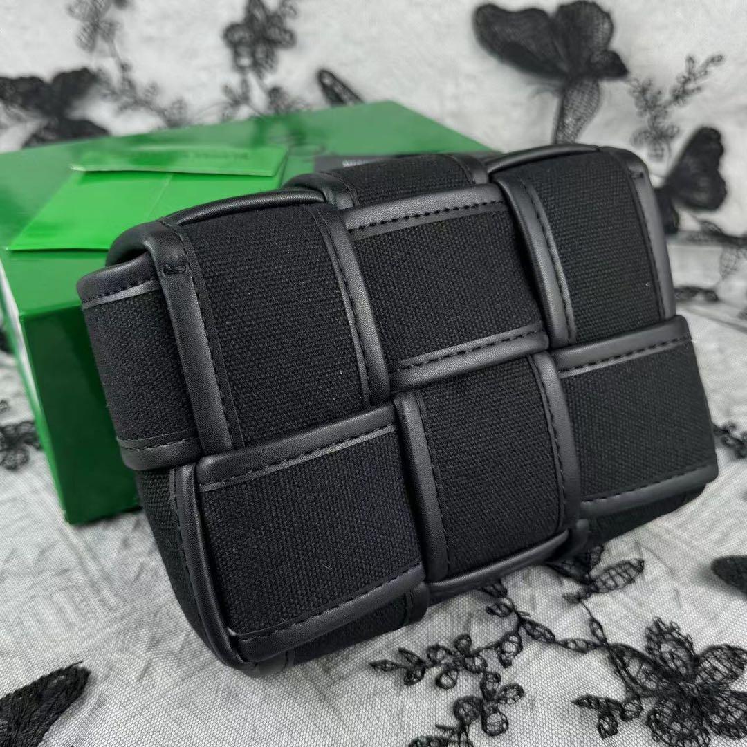 BOTTEGA VENETA ミニ ショルダーバッグ ブラック