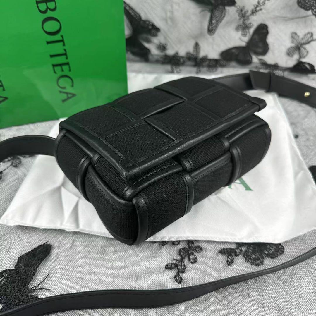 BOTTEGA VENETA ミニ ショルダーバッグ ブラック