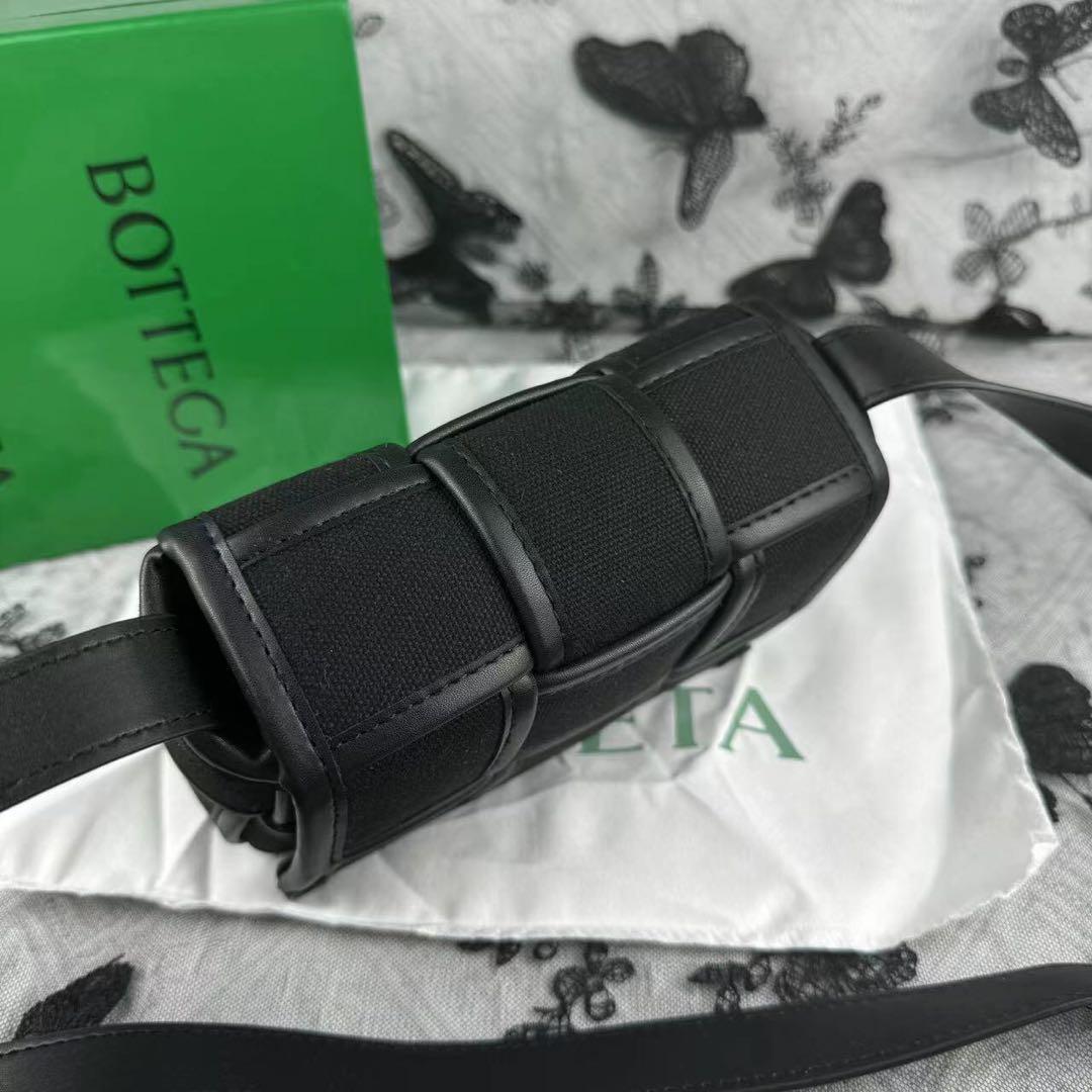 BOTTEGA VENETA ミニ ショルダーバッグ ブラック