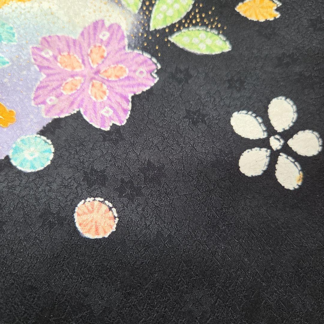 七五三用 正絹　花柄黒着物フルセット　着物　襦袢　帯　帯揚げ帯締め　バッグ　草履