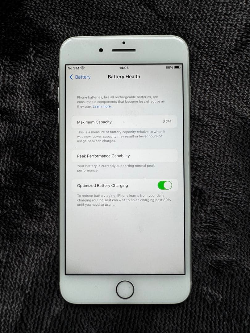 Apple iPhone 8 plus 本体 SIMフリー