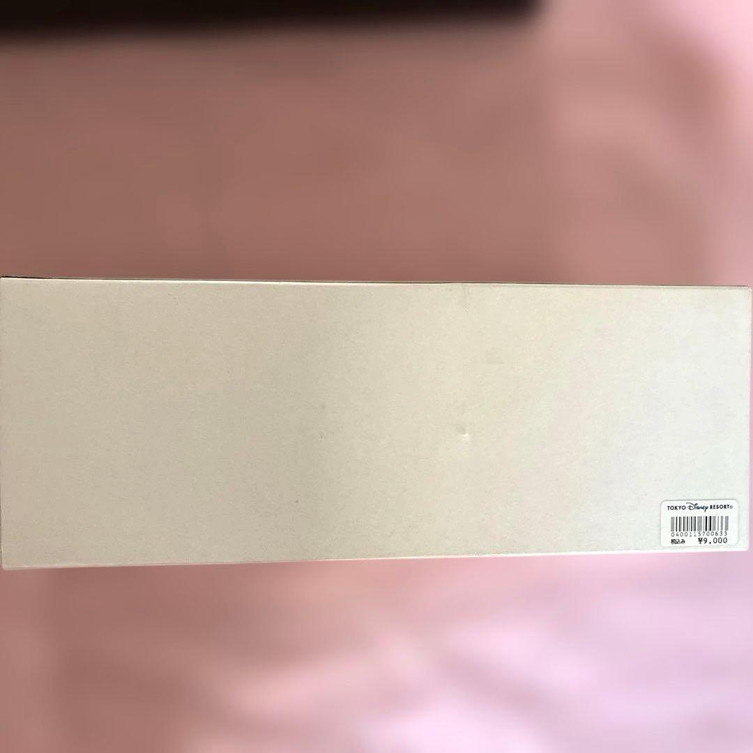 ディズニー アート ピンバッジ 8個セット　外箱つき