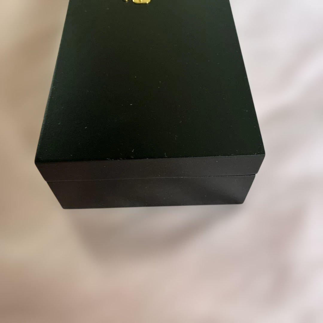 ディズニー アート ピンバッジ 8個セット　外箱つき