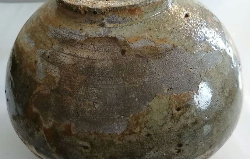 李朝　刷毛目刻線文壺