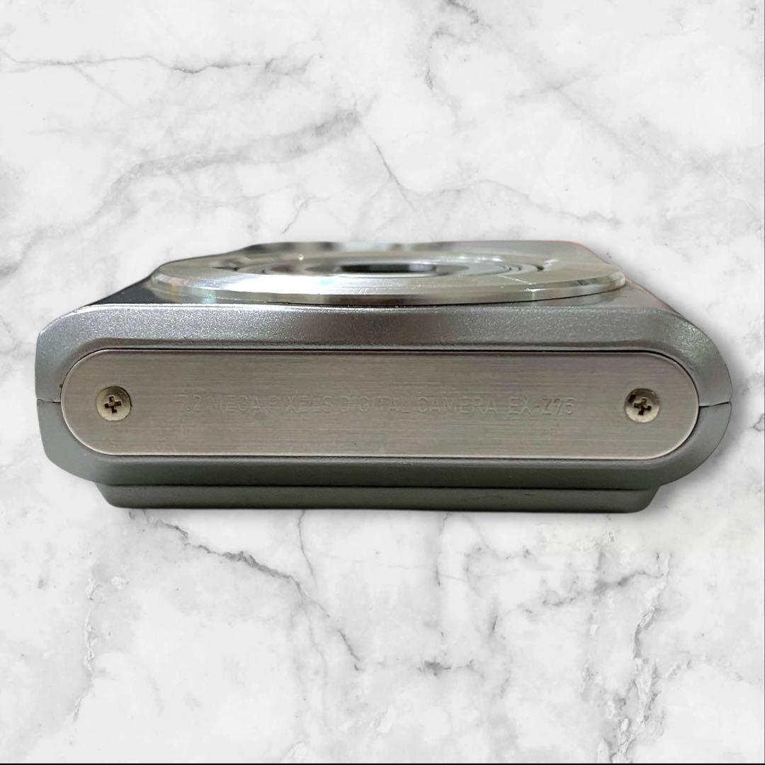 CASIO EXILIM EX-Z75 デジタルカメラ シルバー 充電器付き