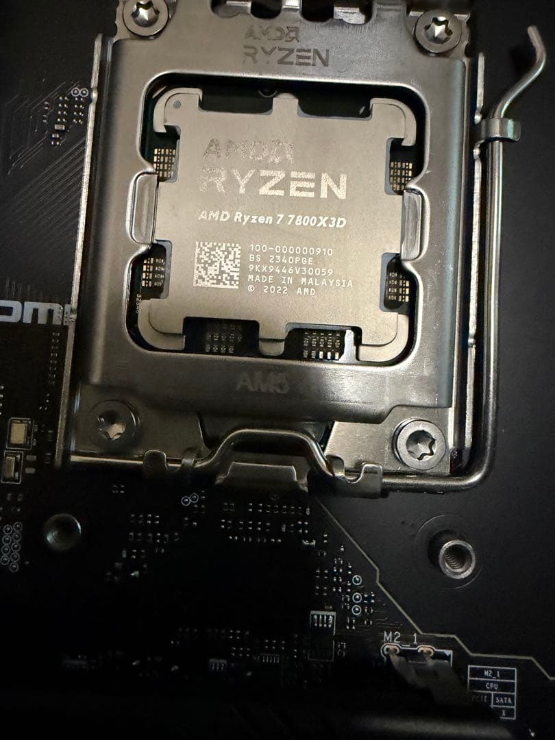 Ryzen 7800X3D + B650 + RTX 4070 Ti フルセット