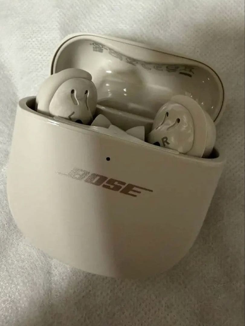 BOSE QuietComfort Ultra Earbuds ホワイトスモーク
