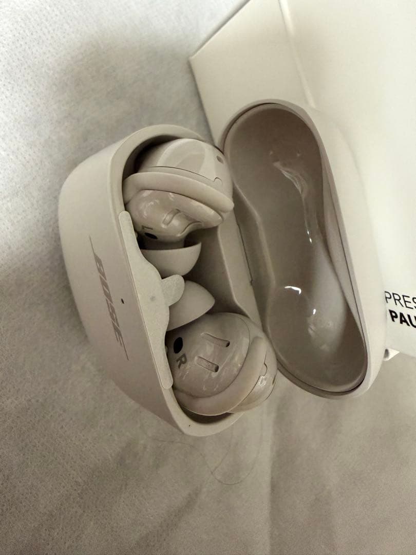 BOSE QuietComfort Ultra Earbuds ホワイトスモーク