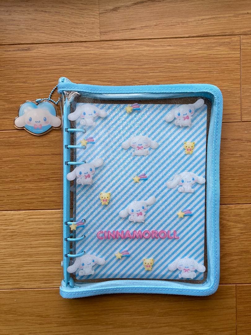 サンリオ シナモン　ぷっくり3Dクリアバインダー カード トレカ ファイル