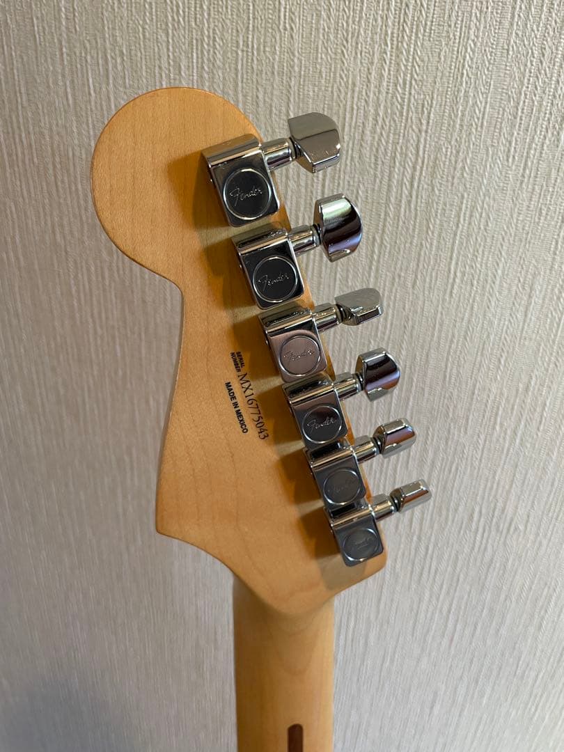 ギター Fender Standard Stratocaster UG White