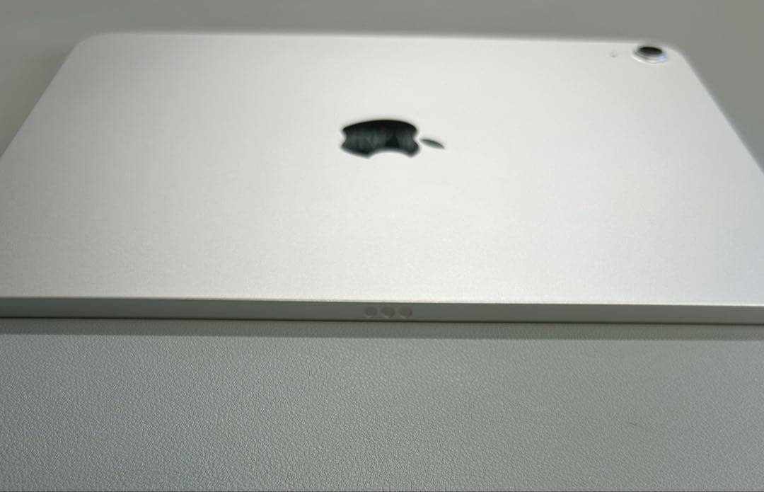 iPad A16 11世代 保証有 美品　ペーパーライクフィルム付き