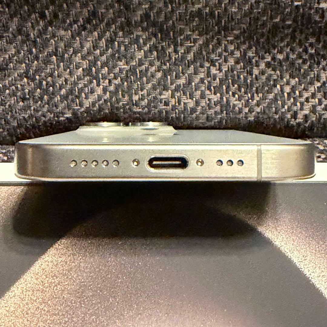 iPhone 15 Pro ナチュラル チタニウム 128GB Apple 本体