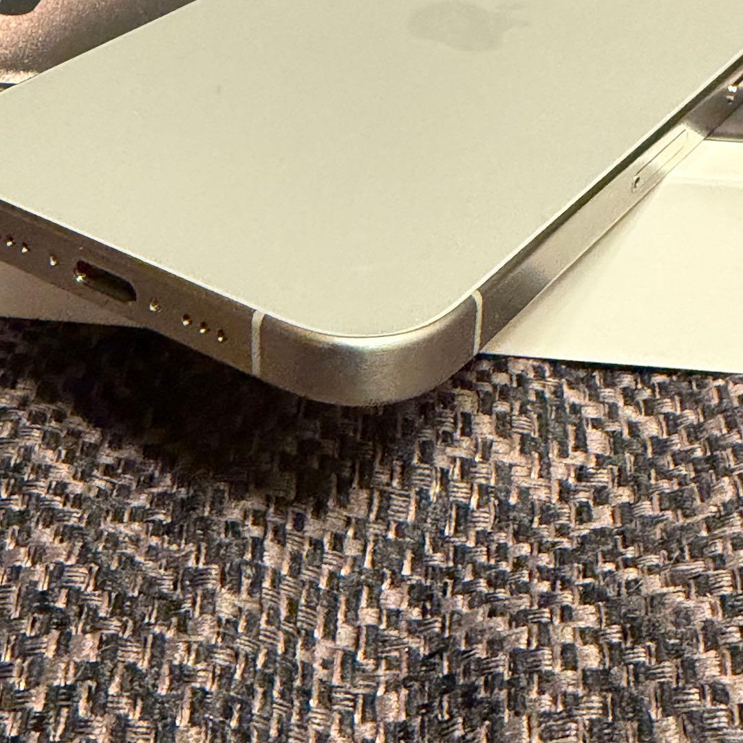 iPhone 15 Pro ナチュラル チタニウム 128GB Apple 本体