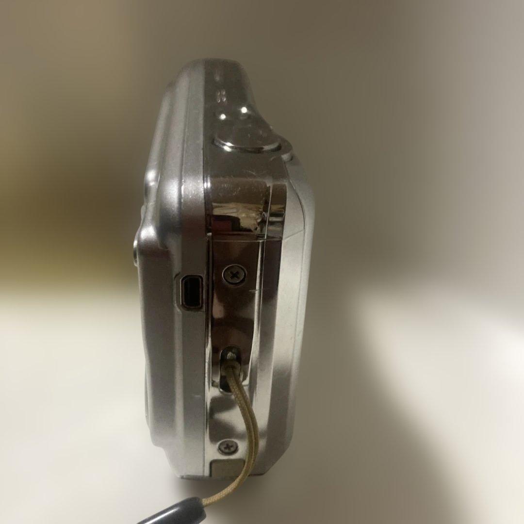 【動作確認済】FUJIFILM FinePix AV250 単三電池　デジカメ