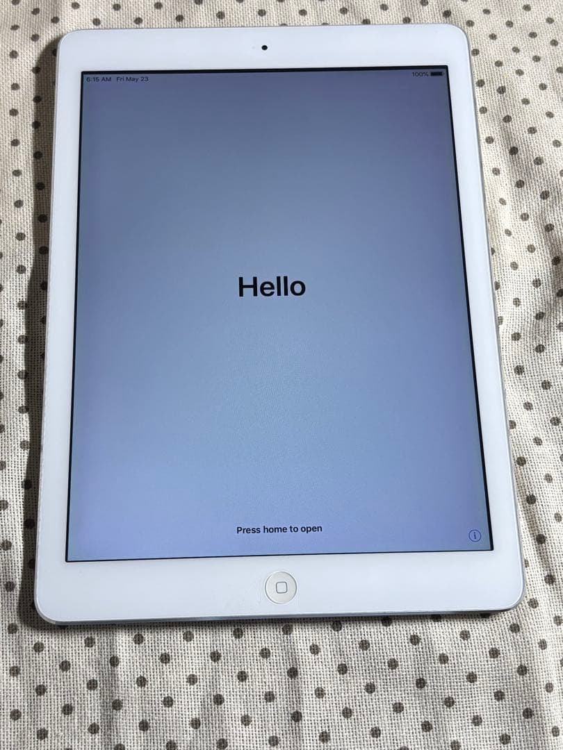 iPad Air 64GB (モデル A1474) Wifi 本体 ケース付き