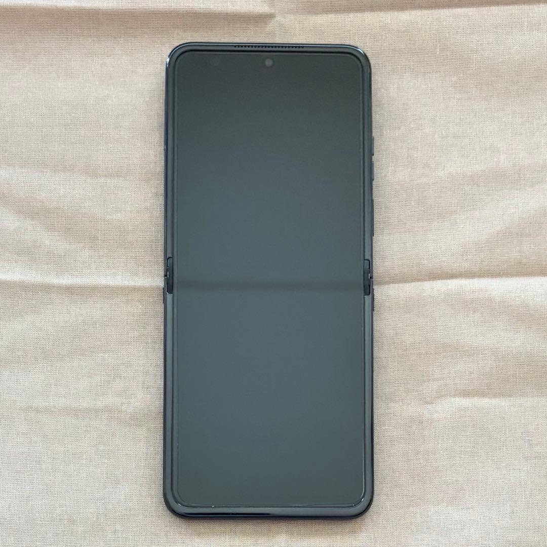極美品 motorola razr 50 ultra 国内版512GBヤマダ購入