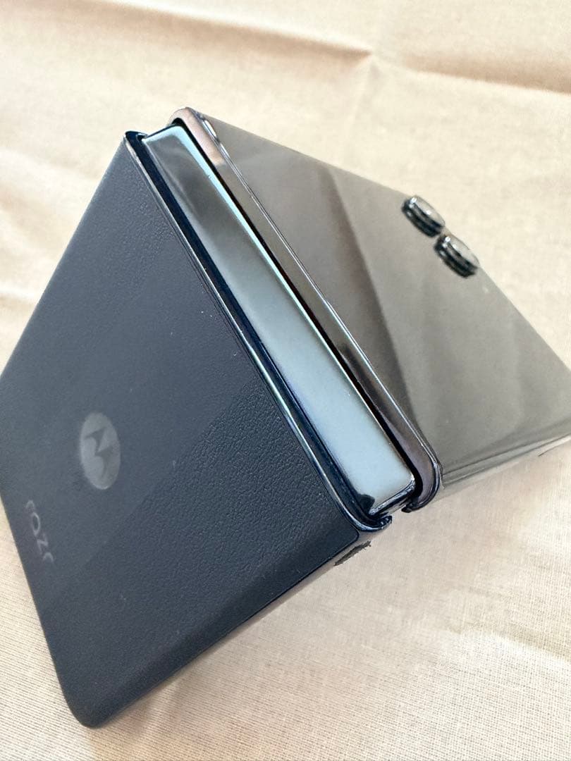 極美品 motorola razr 50 ultra 国内版512GBヤマダ購入